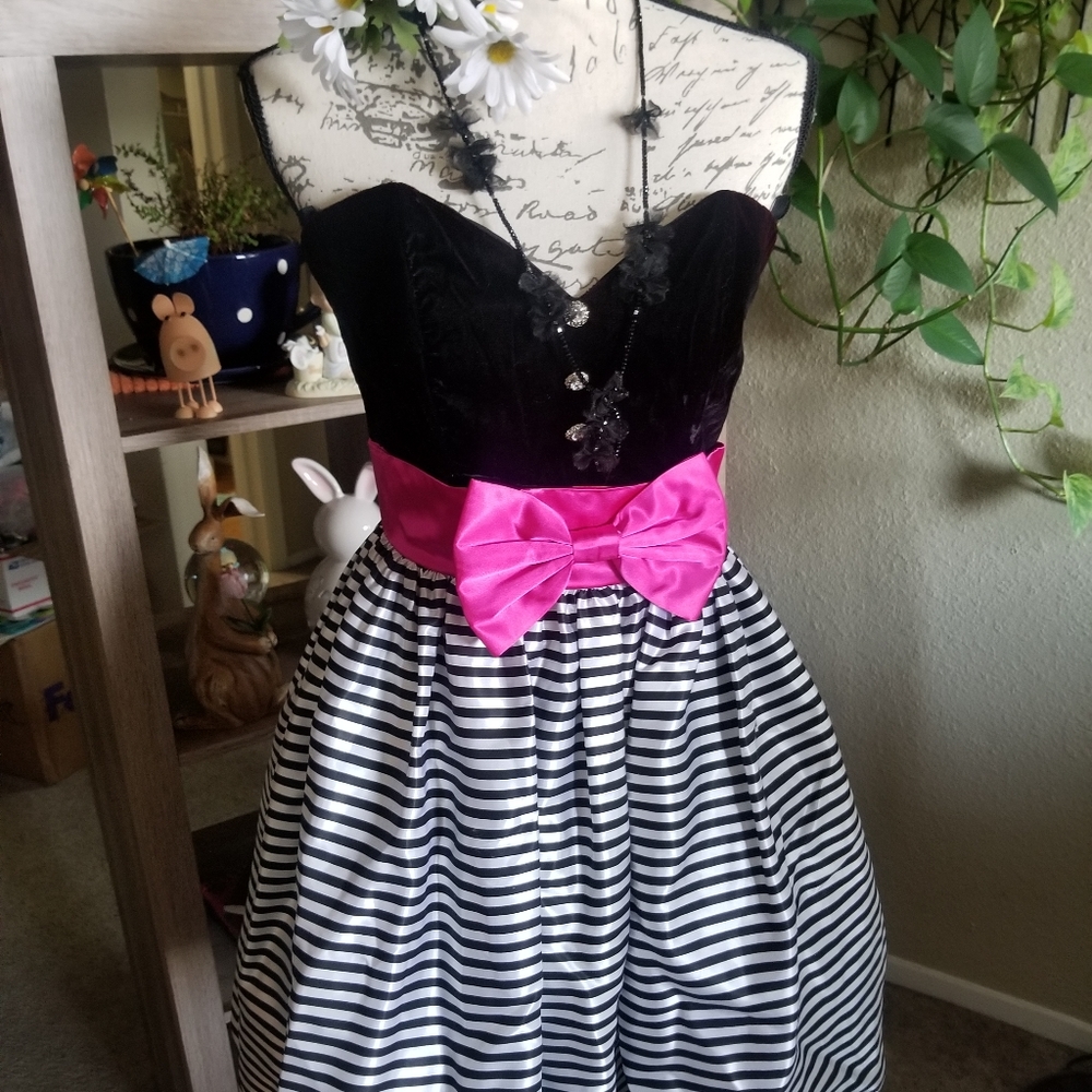 Gunne Sax Jessica McClintock Striped Mini Dress